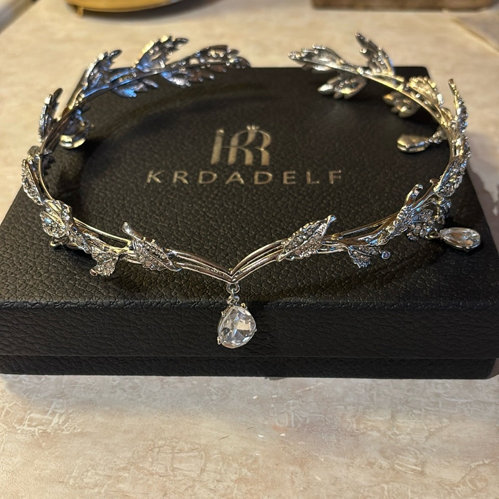 Etherial crown